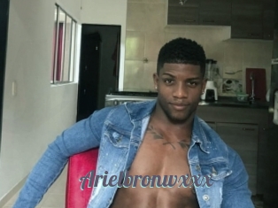 Arielbronwxxx