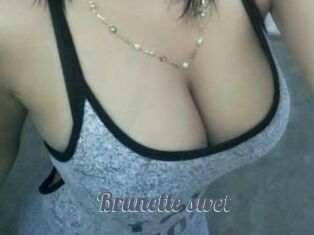 Brunette_swet