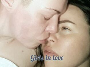 Girls_in_love