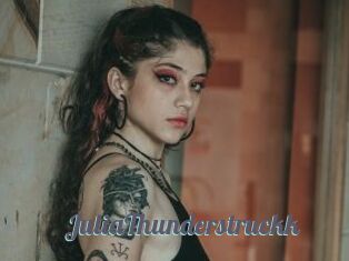 JuliaThunderstruckk