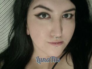 LunaTits