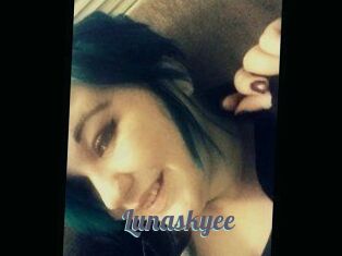 Lunaskyee