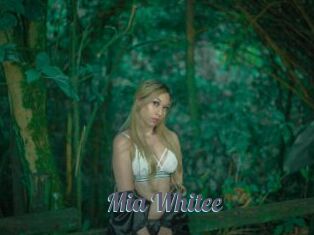 Mia_Whitee