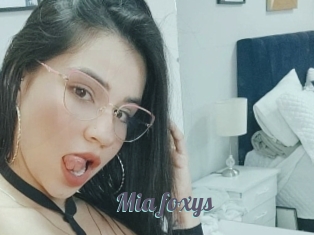 Mia_foxys