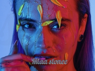 Miaa_stonee